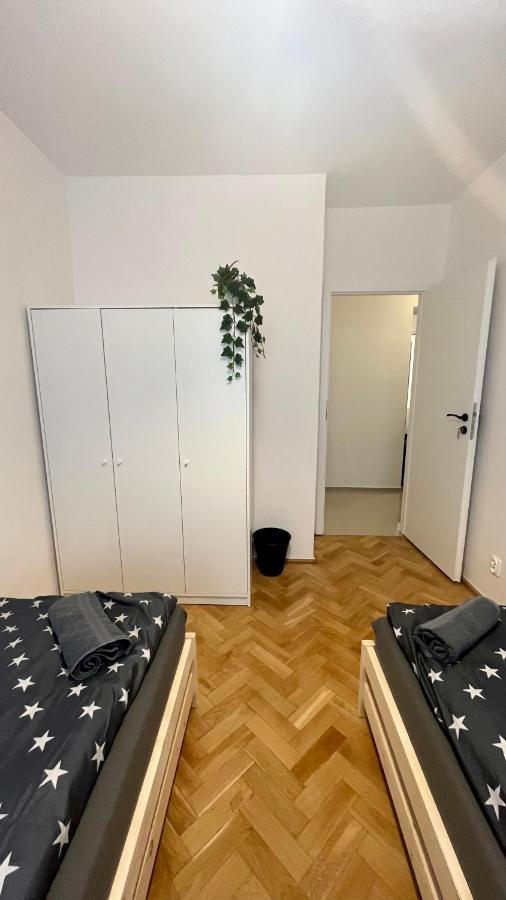 Warszawa Krucza Pokoje Exteriér fotografie