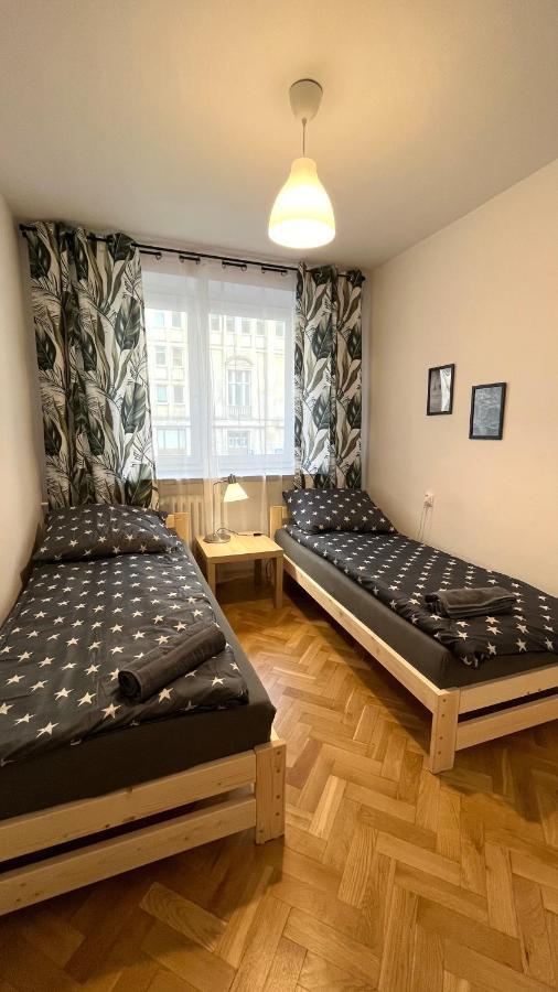 Warszawa Krucza Pokoje Exteriér fotografie